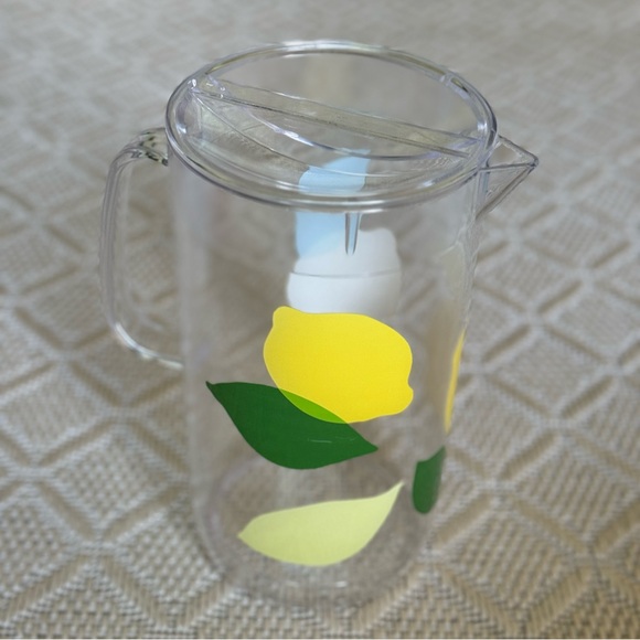 🍋 Kate Spade NY - Acrylic Lemon Pitcher & Set of 2 Cups 🍋 - Picture 6 of 12